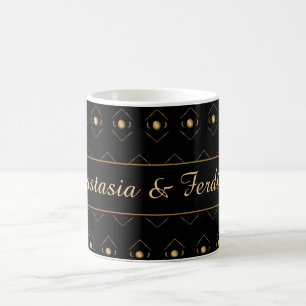 Taza De Café Elegante Pareja Oro Patrón Negro Personalizado