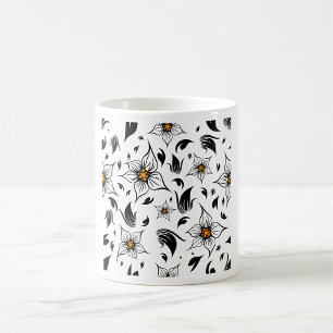 Taza De Café Elegante patrón botánico floral blanco y negro