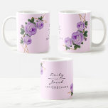 Taza De Café Elegante Purpurina de oro Wed Floral Geométrica Pú<br><div class="desc">Personaliza esto con tus nombres. Boda floral El elegante diseño geométrico del Purpurina Gold presenta un elegante patrón de marco geométrico de purpurina de oro falso. Rodeado de rosas acuáticos y vegetación en dos esquinas. Una buena fiesta favorece la recepción o cualquier evento.</div>