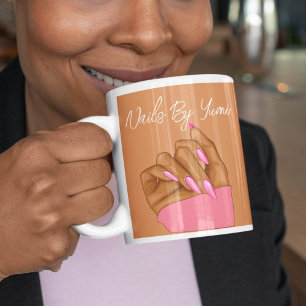 Taza De Café Elegante tipografía Hot Pink Nails Salón de bellez