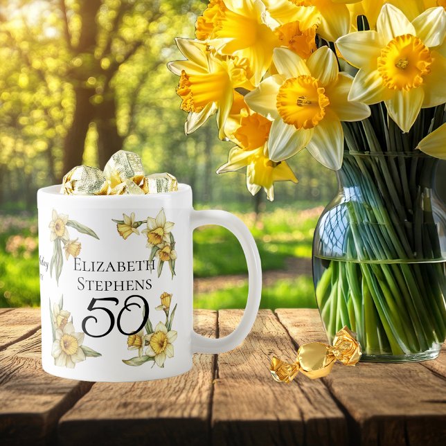 Taza De Café Elegante Yellow Daffodils Floral 50 cumpleaños (Elegant Yellow Daffodils Floral "50" 50th Birthday Keepsake Coffee Mug)