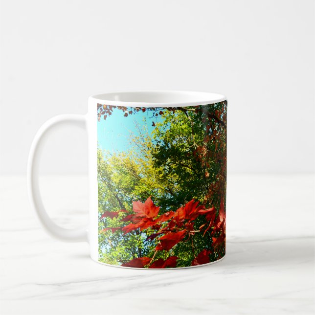 Taza De Café Elegantes árboles de otoño hojas rosadas rojas (Izquierda)
