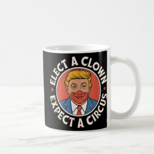 Taza De Café Elige Un Payaso Esperando Que Un Circo Impete A Tr