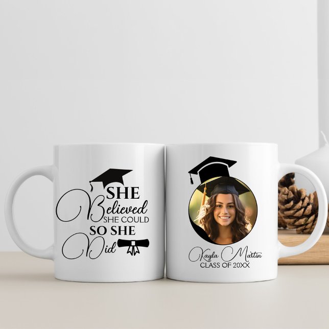 Taza De Café Ella Creía Que Podía Personalizar La Graduación Mu (Graduation Mug for Her)