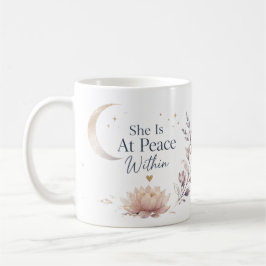 Taza De Café Ella Está En Paz Por Dentro