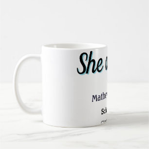 Taza De Café Ella lo hizo simple negro elegante moderno graduac