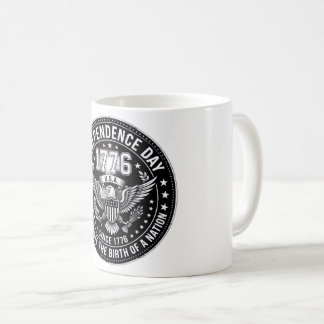 Taza De Café Emblema Angustiado del Día de la Independencia Vin