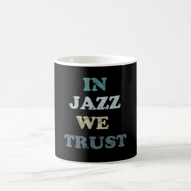 Taza De Café En el jazz confiamos en la música Jazz Day Mug (Centro)