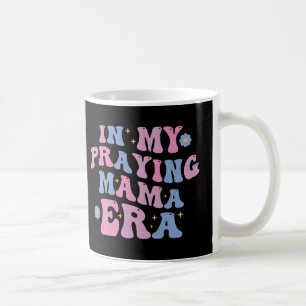 Taza De Café En la era de mi mamá rezando