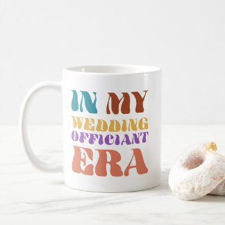 Taza De Café En Mi Era de Oficiante de Boda Estilo Retro