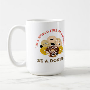 TAZA DE CAFÉ EN UNA PALABRA DE BAGELS, SEA UN DONUTS