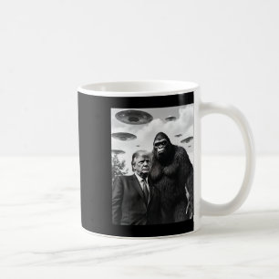 Taza De Café Encuentro de Trump con Bigfoot Ovni Alien Extrater