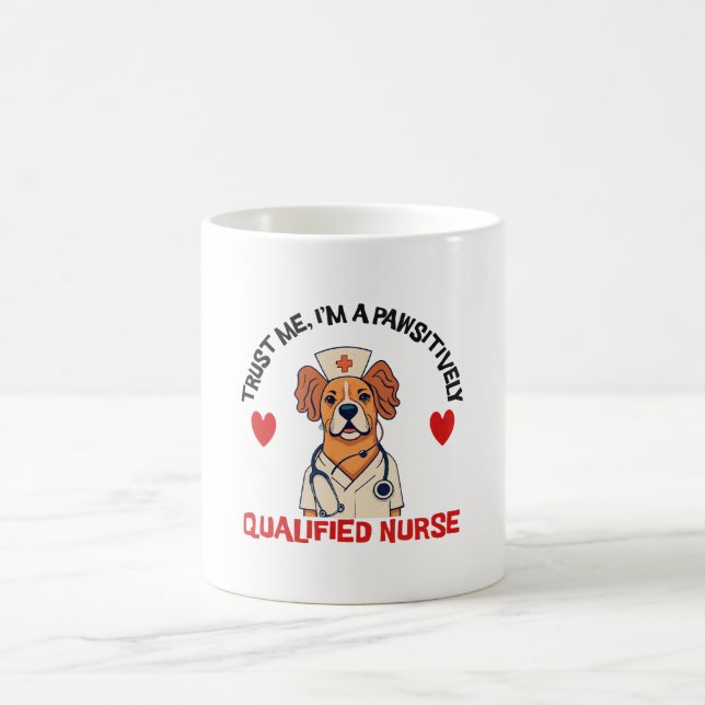 Taza De Café Enfermera Calificada Pawsitivamente (Centro)