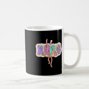 Taza De Café Enfermera divertida Coquette Bow Brushstrot Doodle