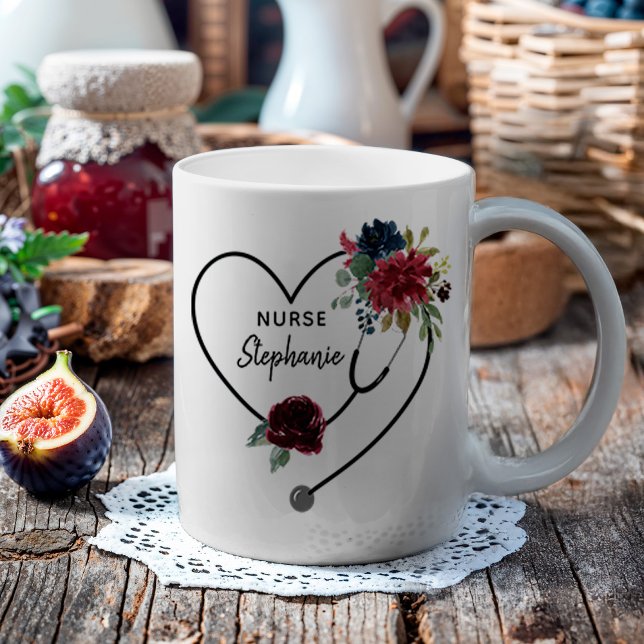Taza De Café Enfermera personalizado Estetoscopio Floral Corazó (Show a nurse some love with this personalized heart-shaped stethoscope with watercolor florals.)