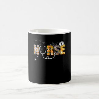 Taza De Café Enfermera regalo de camiseta de Halloween con arañ
