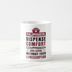 Taza De Café Enfermeras dispensan ambulancia de emergencia a en