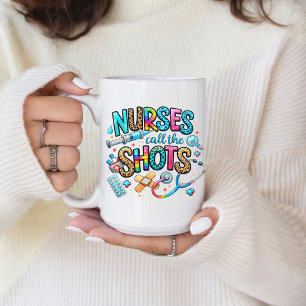 Taza de café Enfermeras llaman los disparos