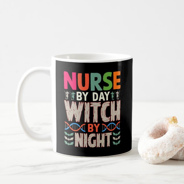 Taza De Café Enfermeras por día Bruja por Enfermería de Hallowe (Con donut)