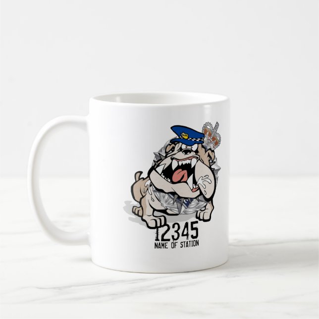 Taza de café enojada del perro de la policía del (Izquierda)