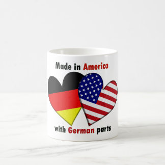 Taza De Café enojado en América con las piezas alemanas