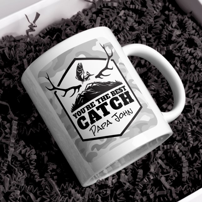 Taza De Café Eres el mejor regalo personalizado de Catch (You're a Great Catch Trendy Camo Outdoor Personalized Mug. Available in a variety of colors & style)