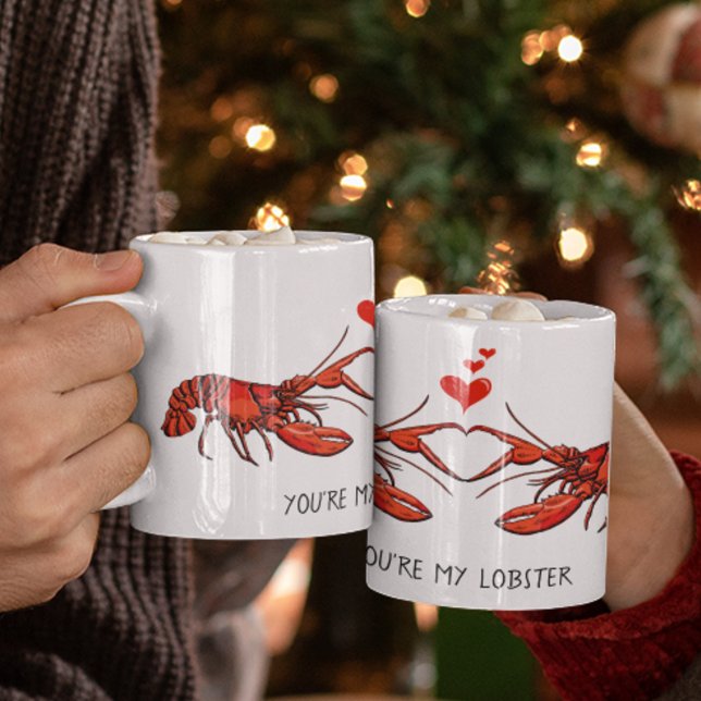 Taza De Café Eres mi El día de San Valentín de langosta (Cute You're My Lobster Valentine's Day Mug. 2 Hand Drawn Lobsters making a Heart sign & Red Hearts)