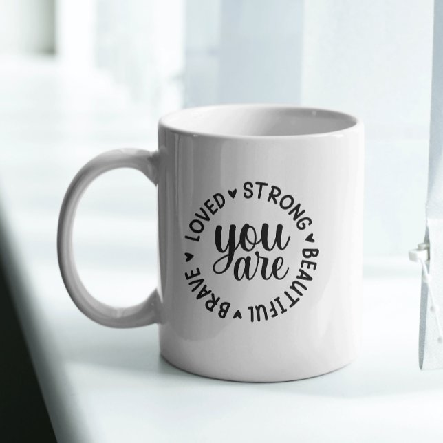 Taza De Café Eres valiente y querida, bella (Subido por el creador)