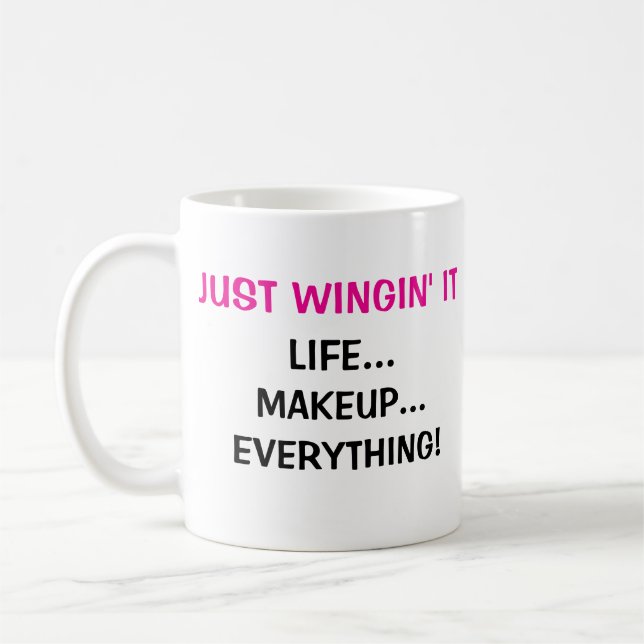 Taza De Café Es divertido maquillar camisetas de mujeres (Izquierda)