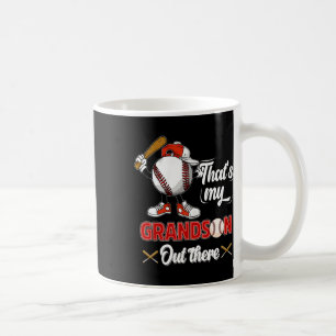 Taza De Café Esa es mi nieto ahí fuera, abuela de béisbol.