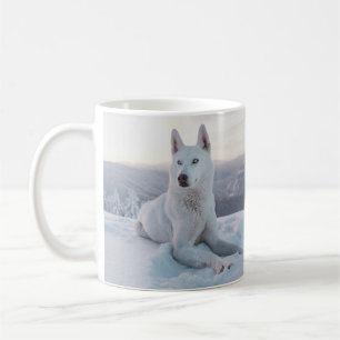 Taza De Café Escándalo de perro negro en la nieve reflejado