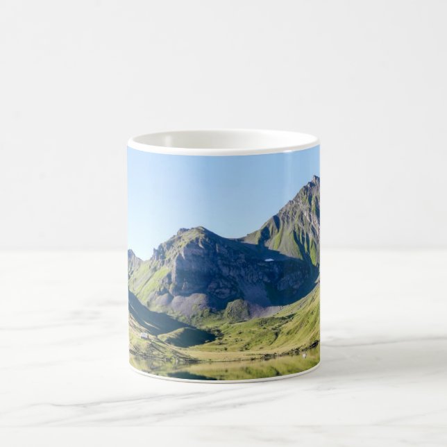 Taza De Café Escenario acuático de árboles de montaña de otoño  (Centro)