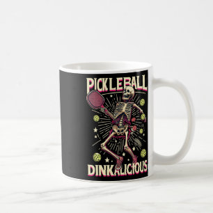 Taza De Café Esconder De Pie Grande Y Buscar Diversión Del Camp