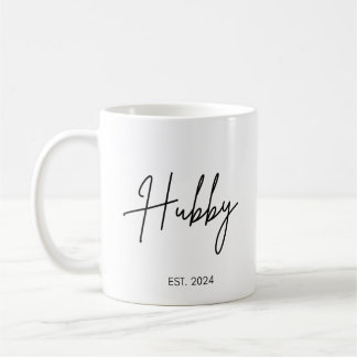 Taza De Café Escritura a mano Simple Hubby Wifey Boda de fecha 