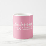 Taza De Café Escritura del nombre o del monograma del favor de<br><div class="desc">Sorprenda a sus damas de honor con este nombre de encargo elegante o el monograma agradece el regalo del favor usted/del boda. ** El color de fondo se puede cambiar para hacer juego sus colores del boda ** apenas haga clic en el personalizar él y entonces el pequeño cuentagotas de...</div>