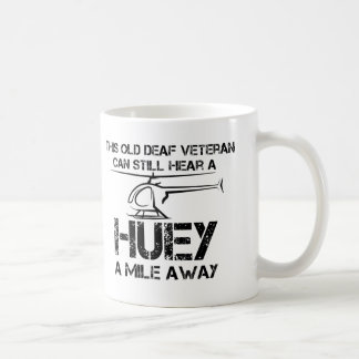 Taza De Café Escucha un huey a una milla del gracioso helicópte