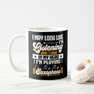 Taza De Café Escuchando divertida en mi cabeza estoy jugando sa