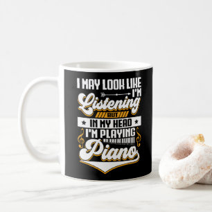 Taza De Café Escuchando divertida en mi cabeza estoy tocando mi