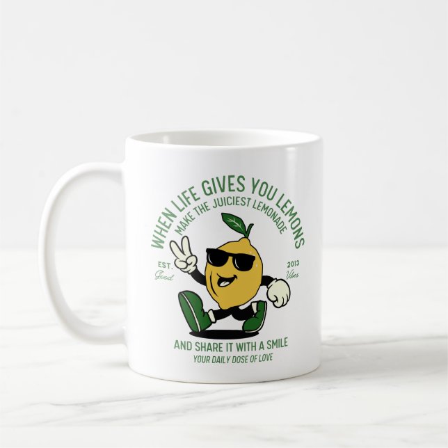 TAZA DE CAFÉ ESCUCHAR EL DÍA FUNNY LEMON PUN RETRO MASCOT (Izquierda)
