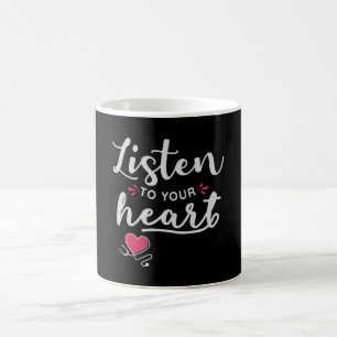 Taza De Café Escuche su estetoscopio cardíaco
