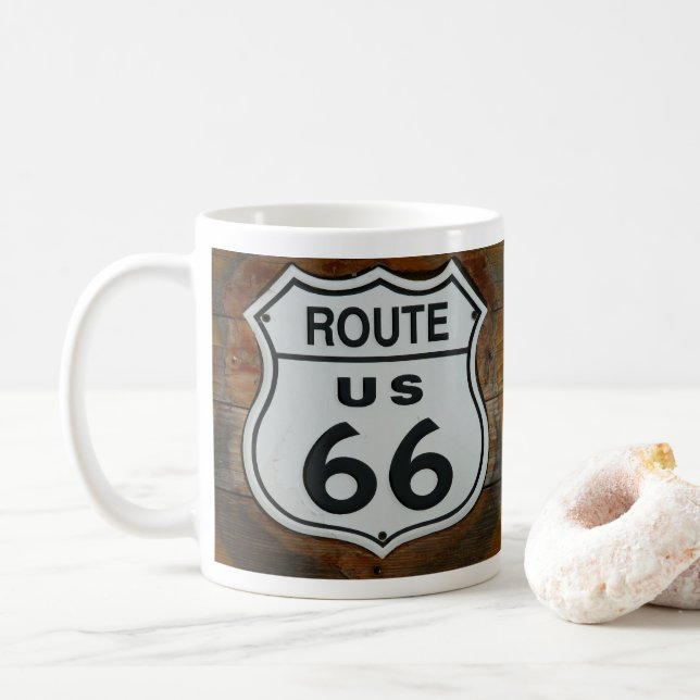 Taza De Café Escudo de la ruta 66, sobre la construcción de la  (Con donut)