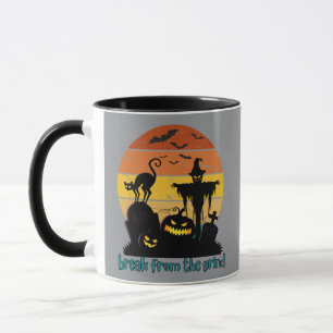 Taza de café espeluznante al atardecer