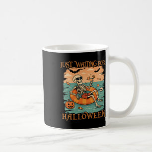 Taza De Café Espeluznante Esqueleto De Verano Esperando Hallowe