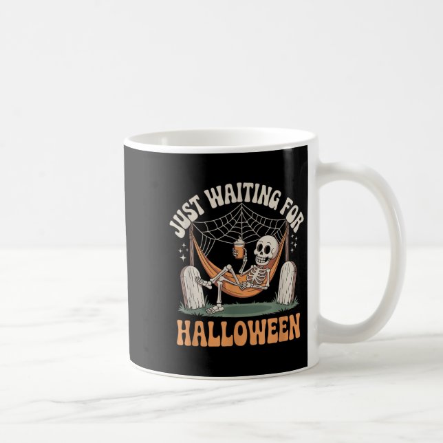 Taza De Café Esperando a la cita de Halloween (Derecha)