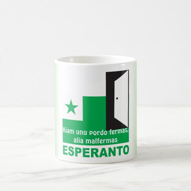 Taza De Café Esperanto "fermas del pordo del unu de Kiam, (Centro)