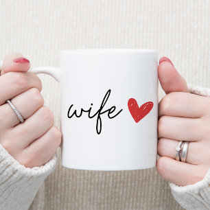 Taza De Café Esposa elegante con corazón rojo