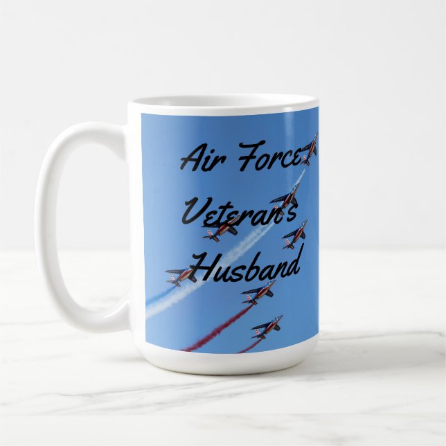 Taza De Café Esposo del veterano de la Fuerza Aérea (Izquierda)