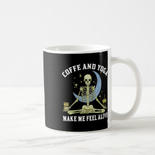 Taza De Café Esqueleto haciendo yoga y bebiendo café me siento