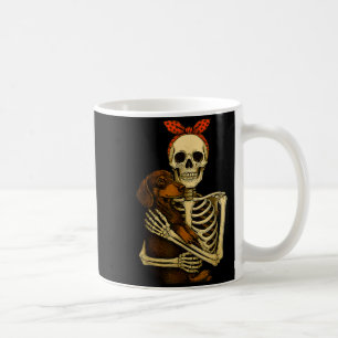 Taza De Café Esqueleto sosteniendo perro dachshund divertido Ha
