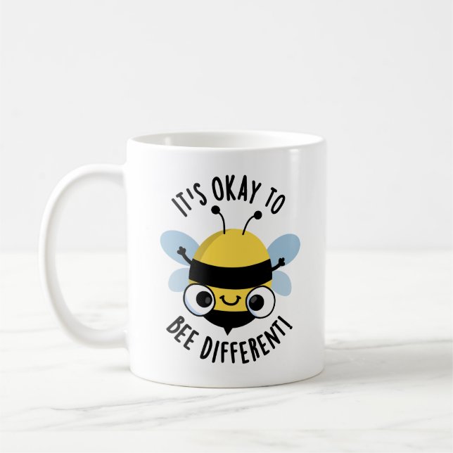 Taza De Café Está bien ser un diverso Bug Pun divertido (Izquierda)